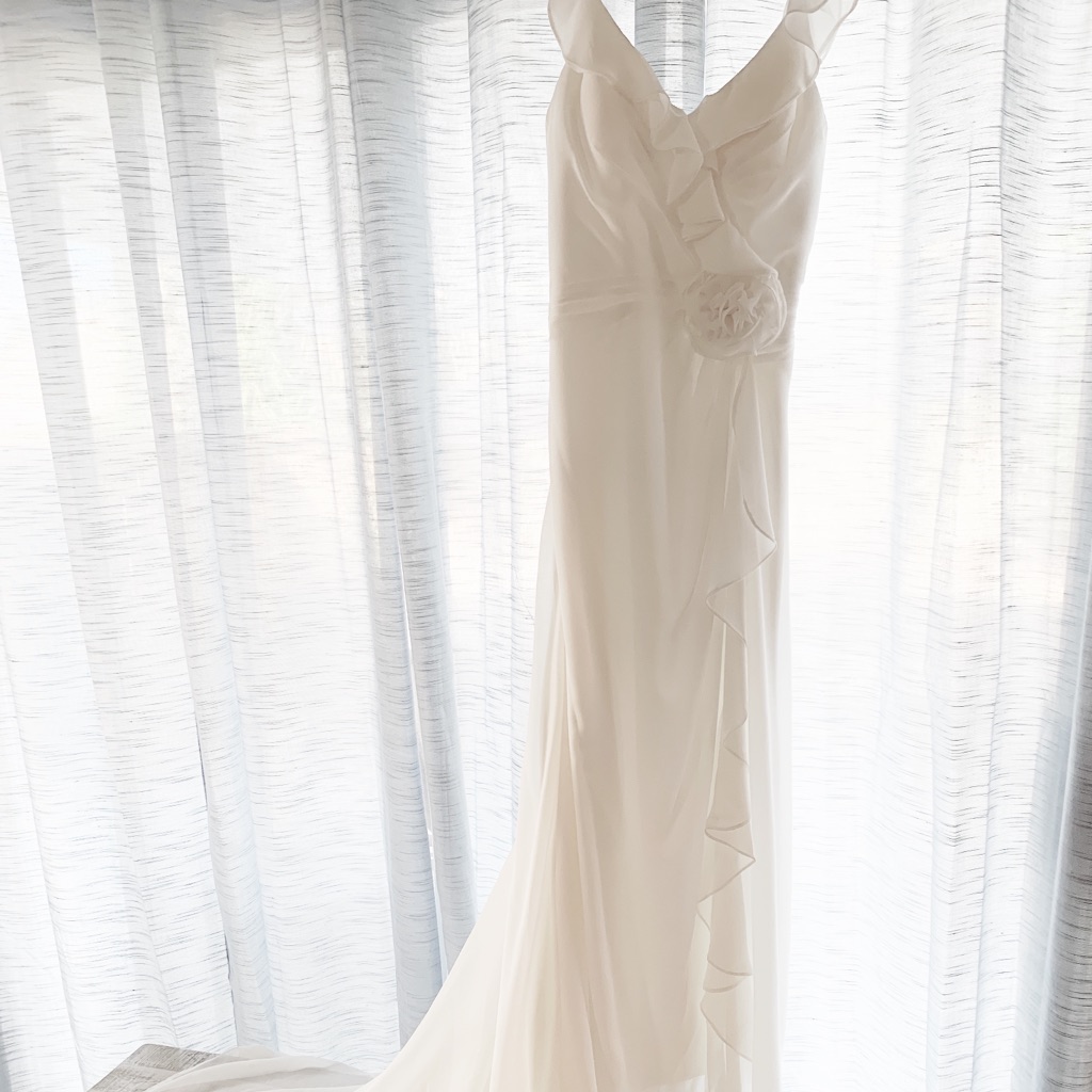 Simply Elegant Sleeveless Wedding Dress